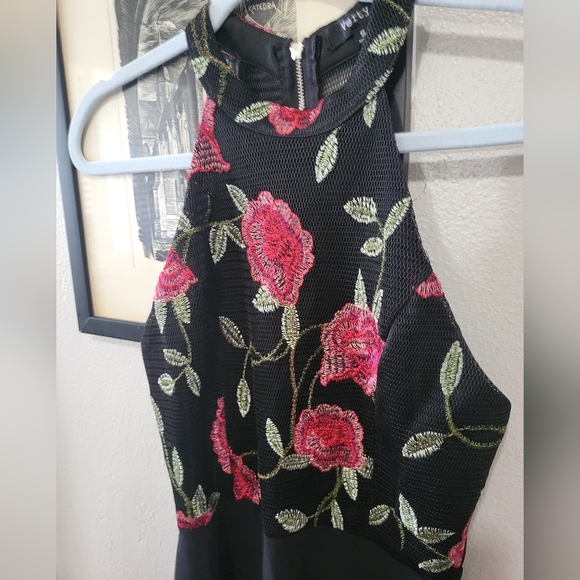 Embroidered Rose Mini Dress - Picture 4 of 9